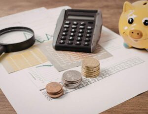 how to manage personal finances effectively